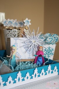 Anna & Elsa sweet table